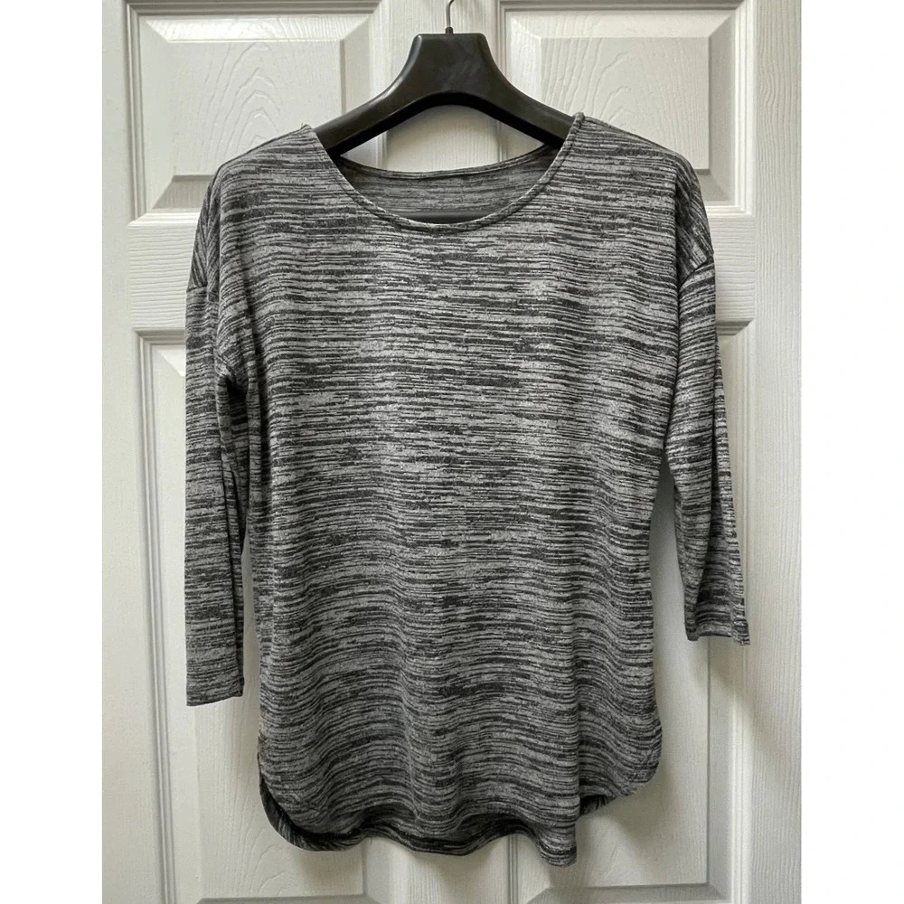 Women's‎ Gray Space-Dyed Crew Neck Cotton Blend Rounded Hem Knit Top (L)